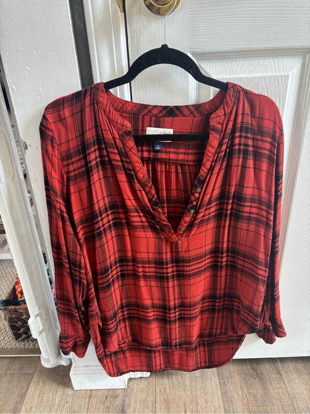Universal Thread Red Black Plaid Long Sleeve Blouse